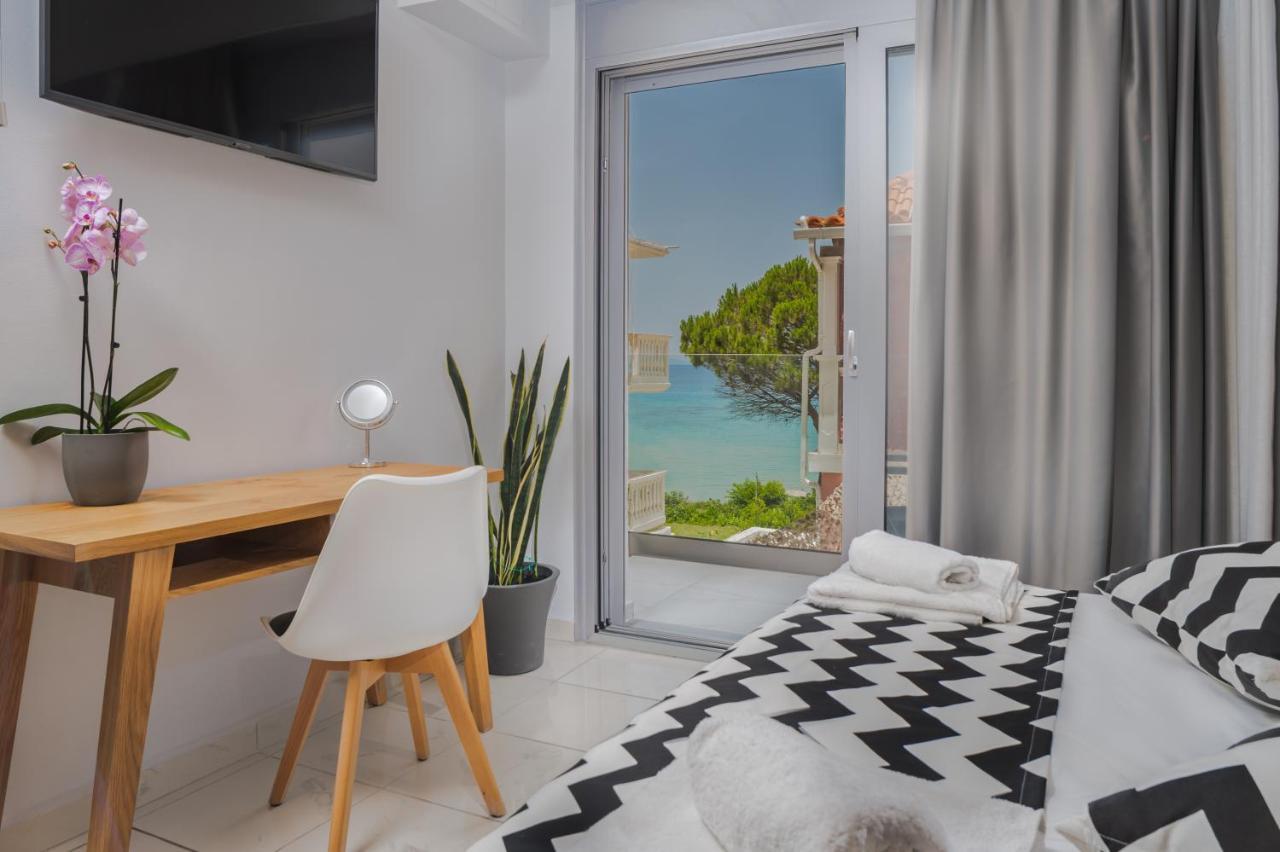 Sunrise Rent Rooms Amoudi Exterior foto