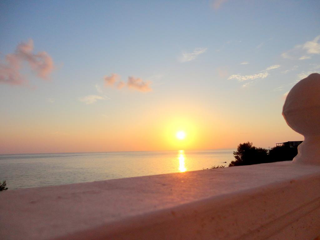 Sunrise Rent Rooms Amoudi Quarto foto